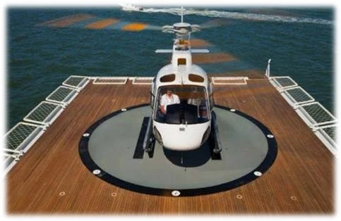 Yat helidekinde helikopter